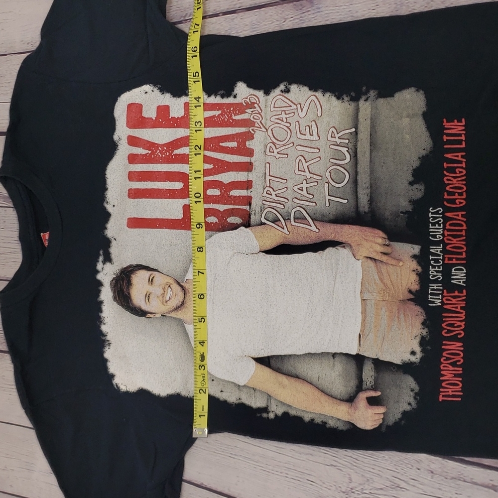 Luke Bryan 2013 Concert Tshirt - Picture 3 of 8